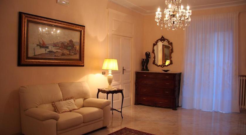 포텐자 Borgo Antico Santa Lucia B&B 외부 사진